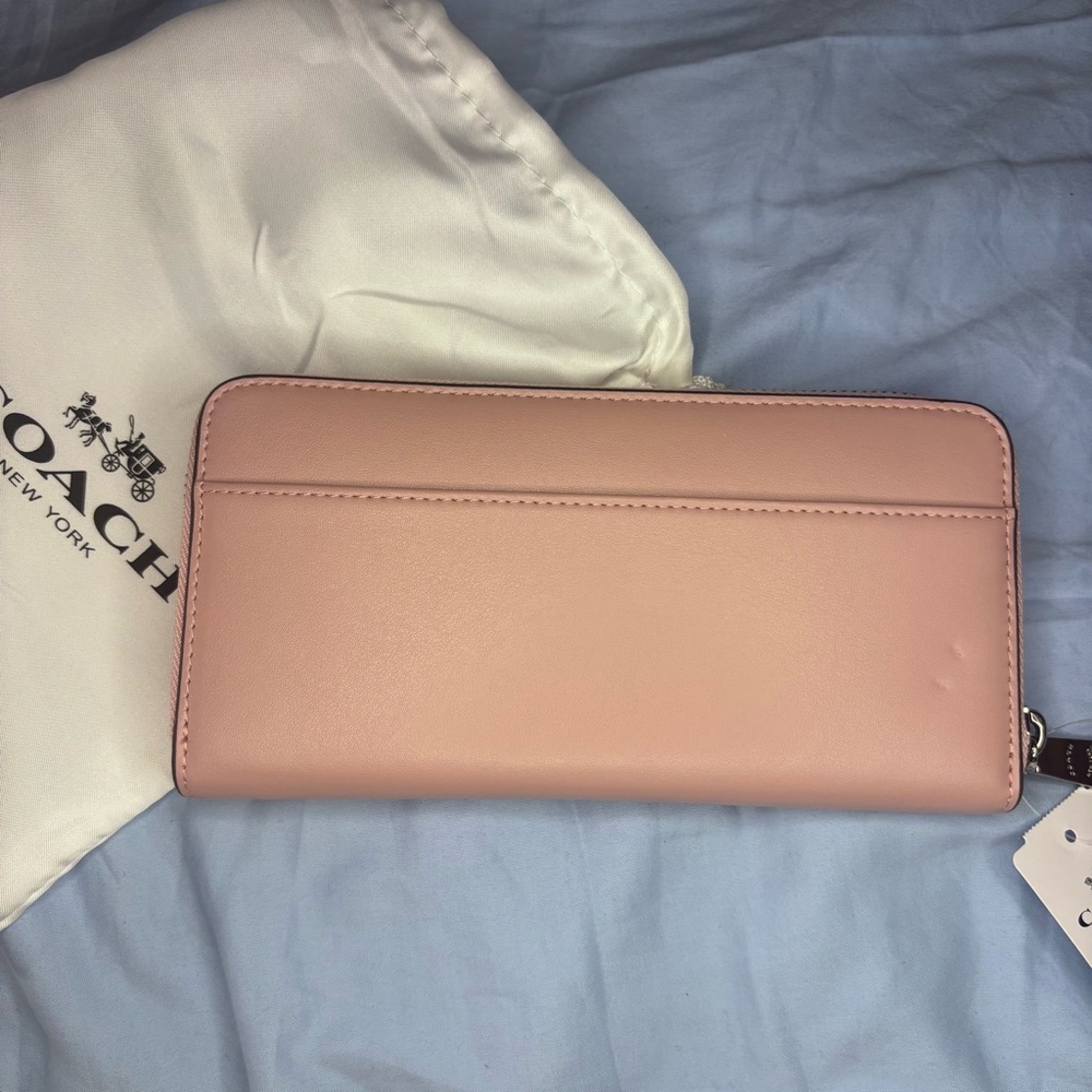 NWT COACH x PEANUTS Long Wallet Snoopy Woodstock Leather Zip pink - Picture 2 of 4